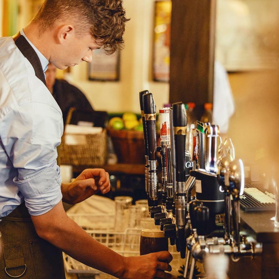The Wyatt Hotel Уестпорт Екстериор снимка